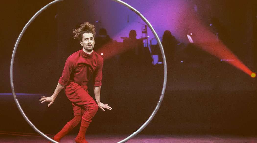 Fotos_1050x585_varieté_mikail-karahan_foto-v-thénard-béal_vtb_cricus