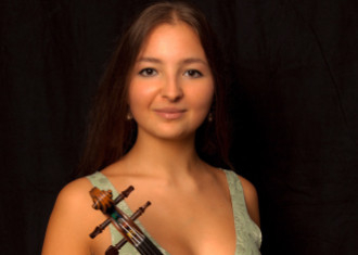 Fotos_330x235_Laura-Ochmann