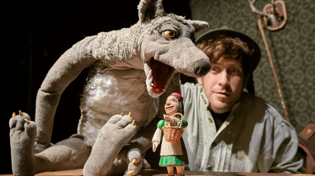 A_Fotos_1050x585_Das-Rotkäppchne_foto-Klaus-Zinnecker