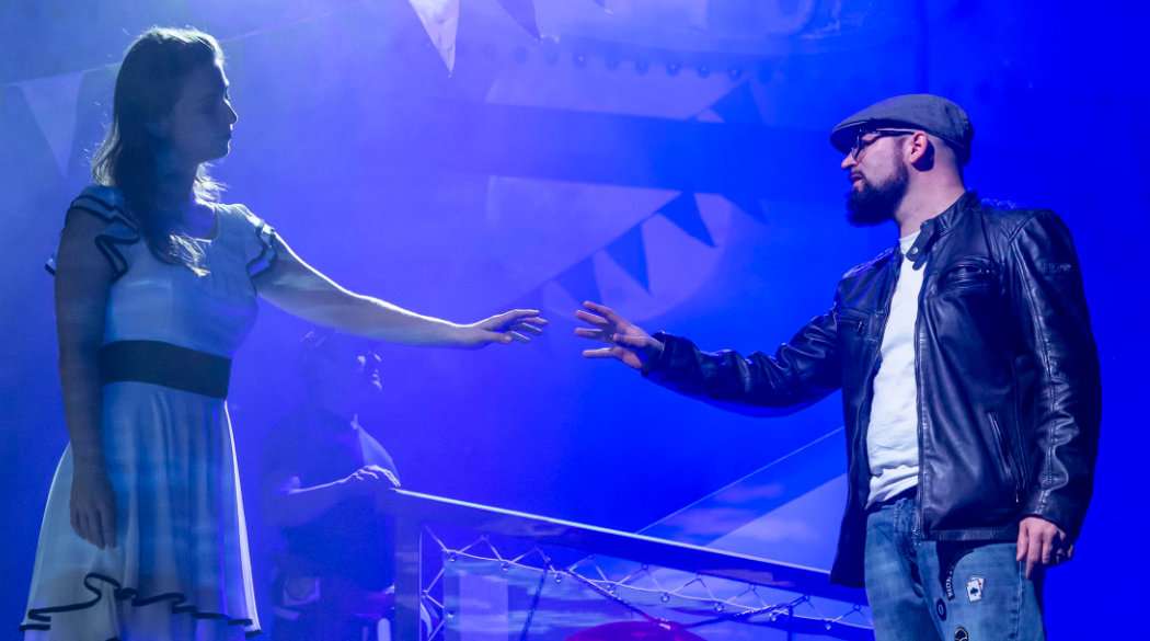 A_Fotos_1050x585_Azzurro-Tre_Foto-Landestheater-Niederbayern